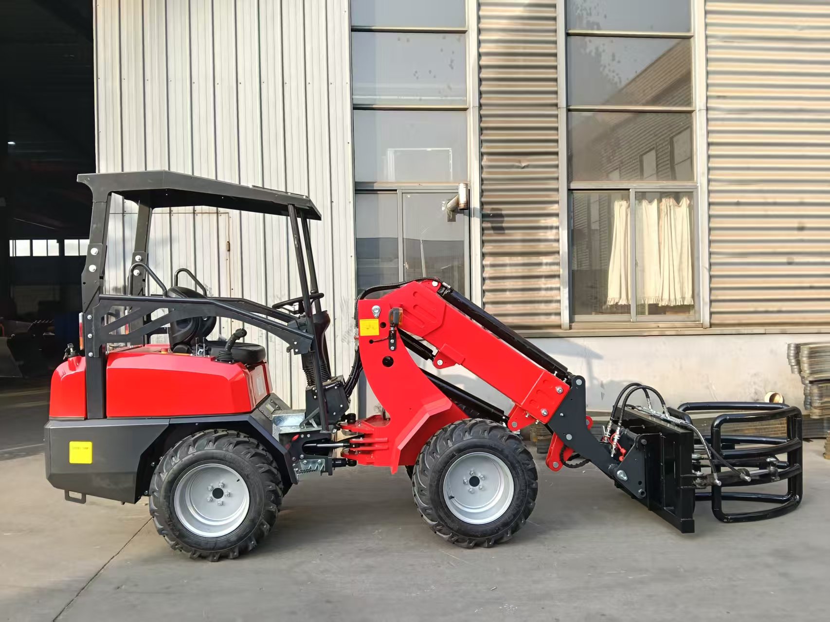 Мини-телескопический погрузчик – обзор и цена Wheel Loader