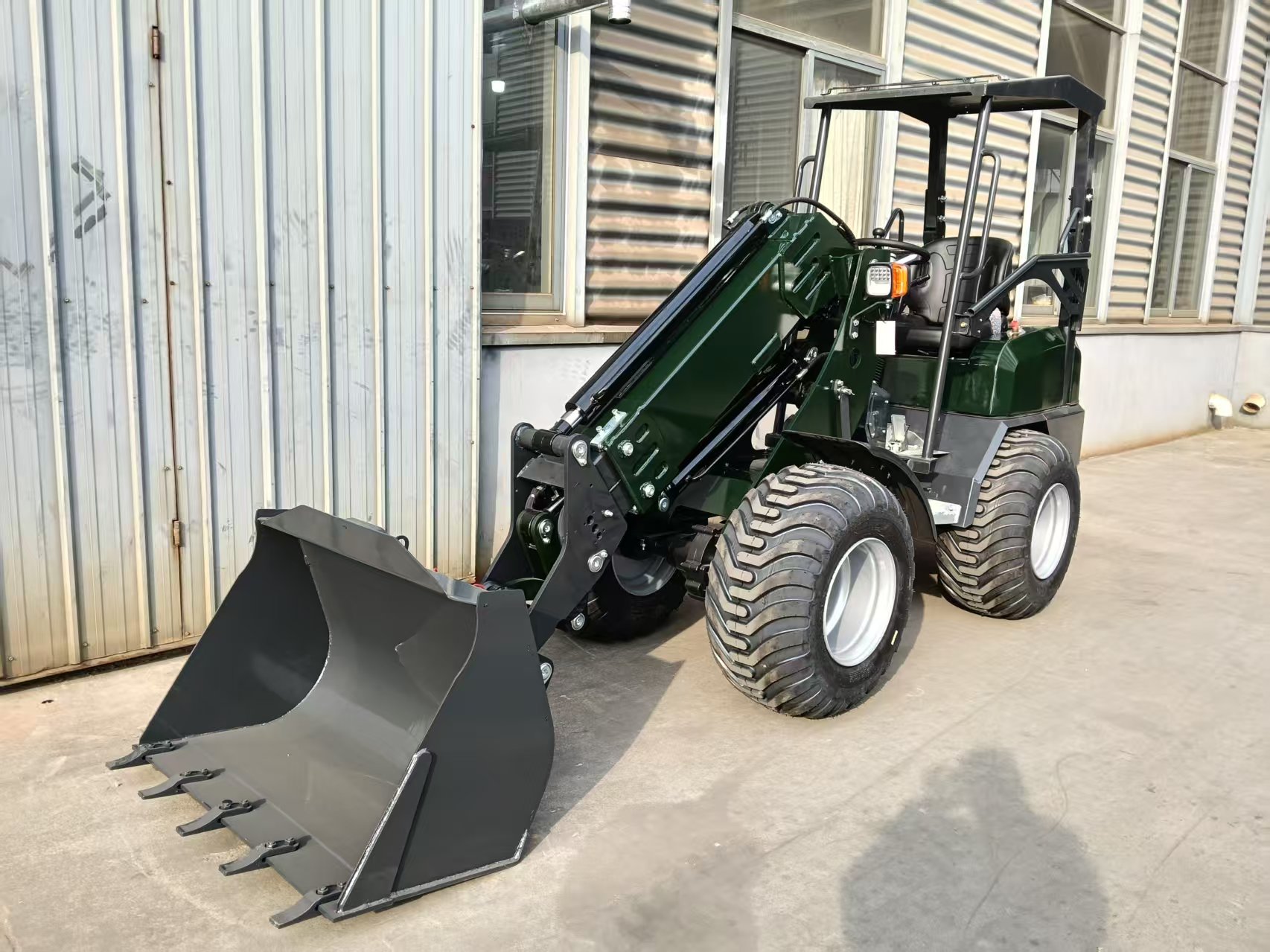 Мини-телескопический погрузчик – обзор и цена Wheel Loader